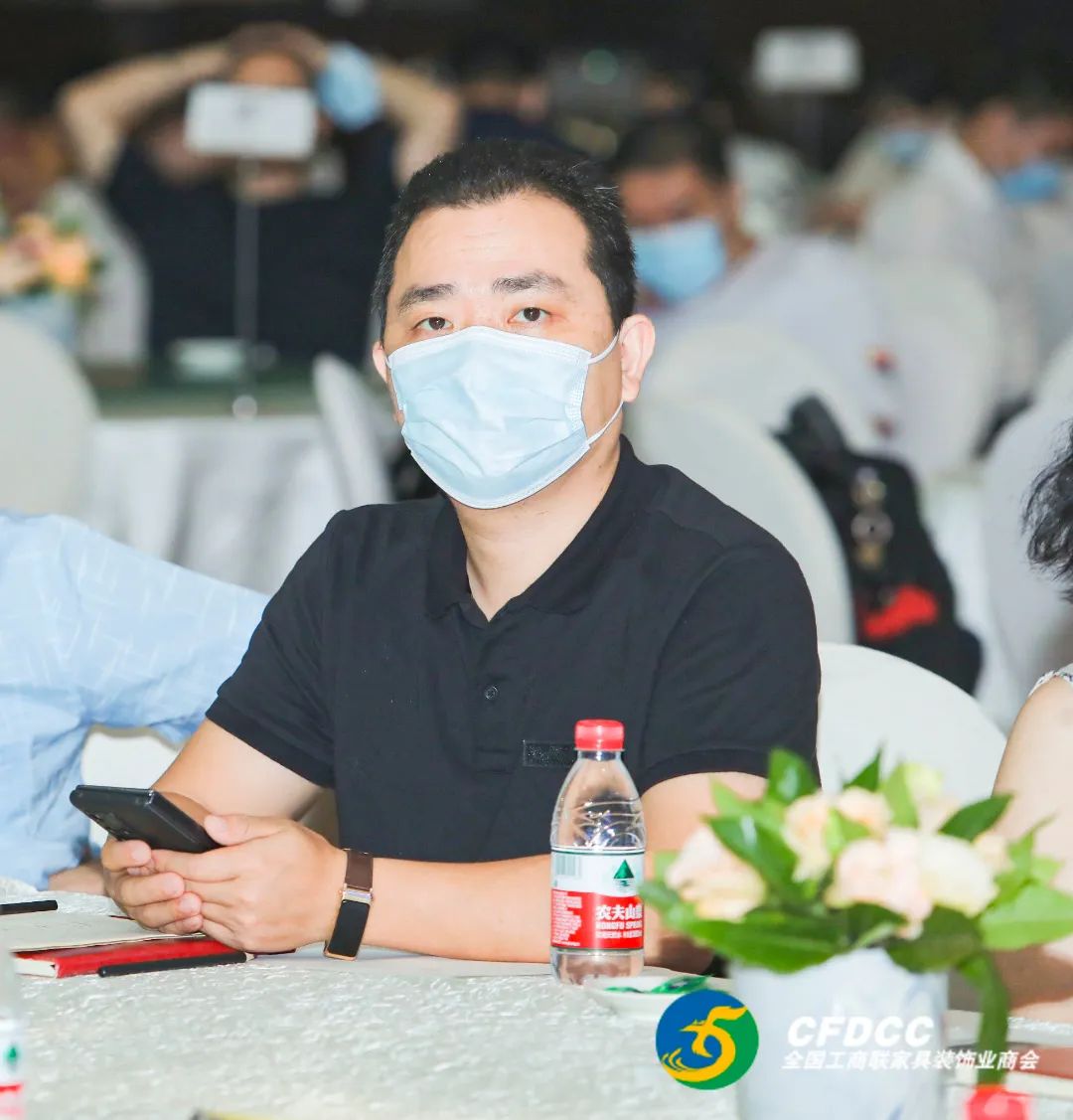 定制中國好浴室！浪鯨衛(wèi)浴被授予“定制家居專業(yè)委員會副會長”稱號3.jpg