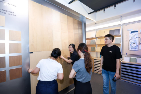 1760403713608845.png image.png